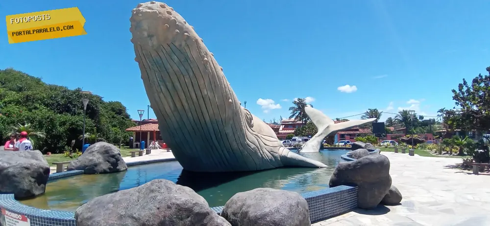 Monumento da Praça da Baleia
