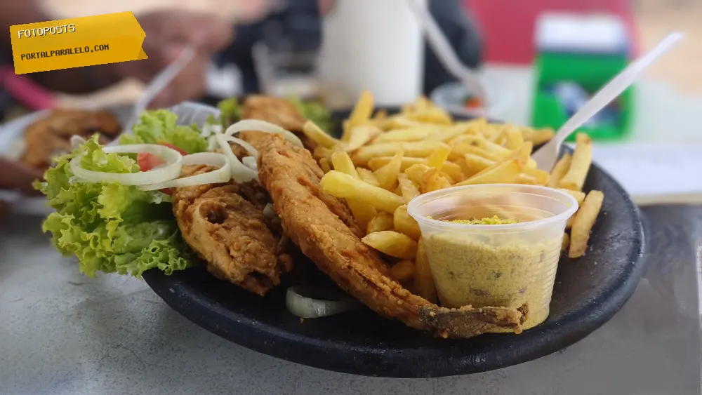 Peixes Fritos com salada